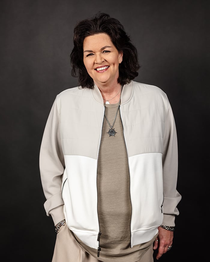 daystar-singers-lisa-binion